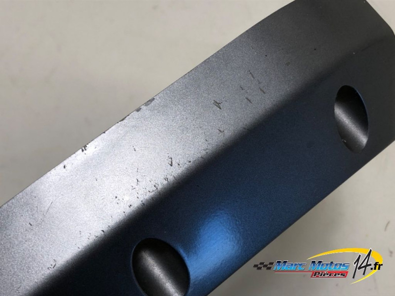 CARTER DE PIGNON DE SORTIE DE BOITE YAMAHA MT01 2005