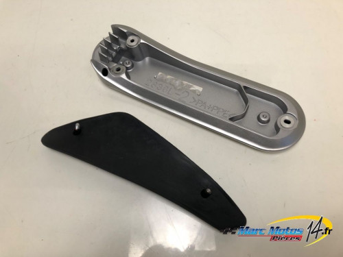 HABILLAGE DE CADRE DROIT YAMAHA MT01 2005
